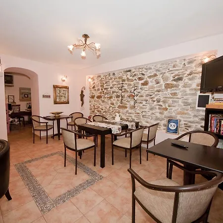 Arhontiko Prepala Pensjonat 3*