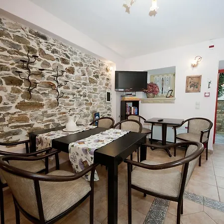 Arhontiko Prepala 3*